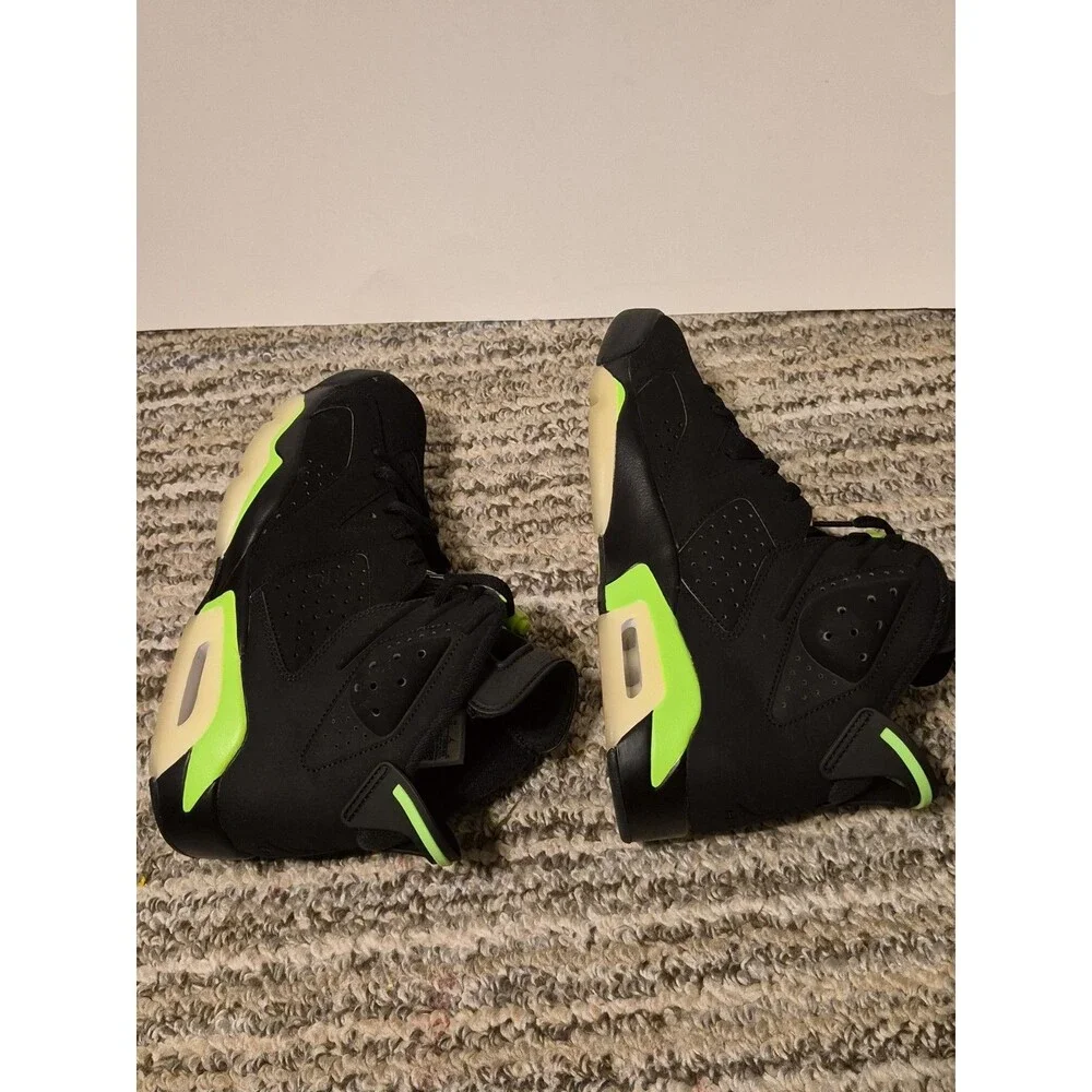 Air Jordan 6  size 11 Retro Electric Green Mid Top Sneaker CT8529-003 2021